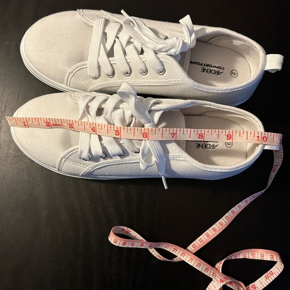 Ardene comfort foam sneakers, white, brand new, size 8 - Picture 6 of 10